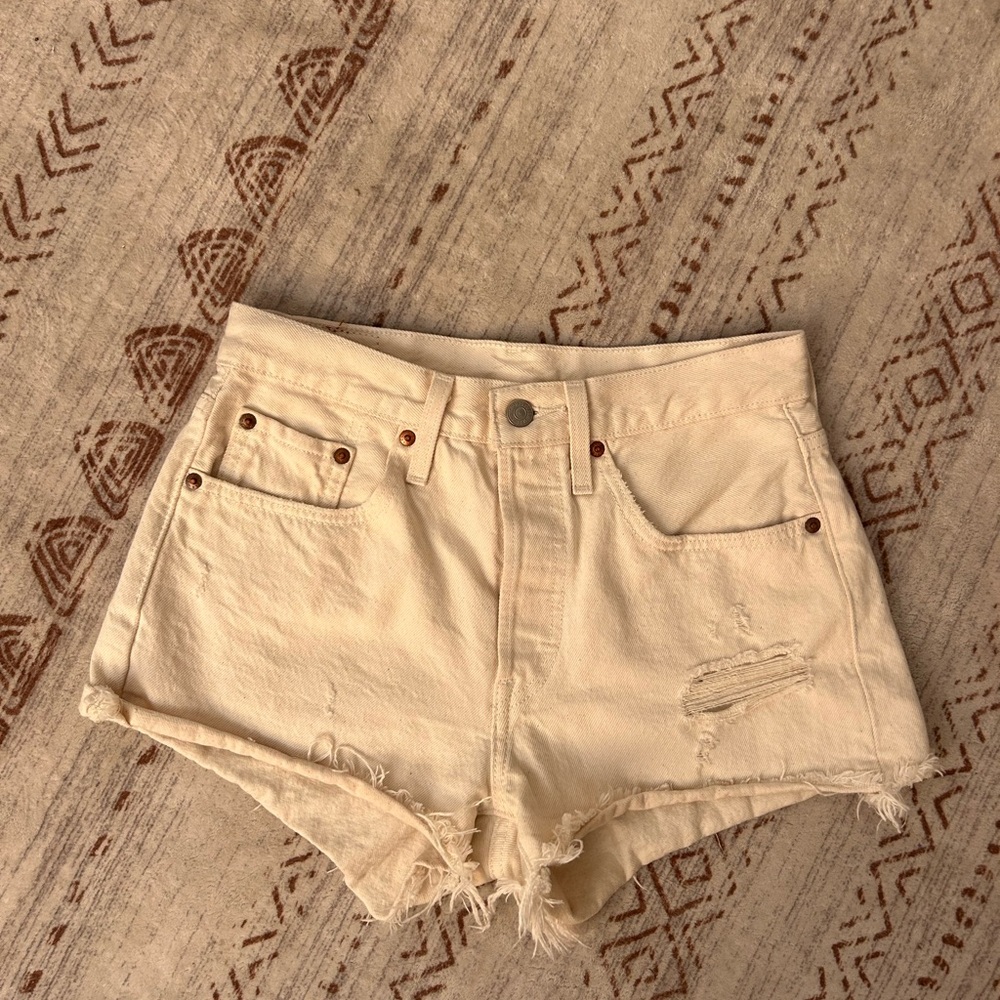Levi's Cream Jean Shorts High-Waisted Cut-Off